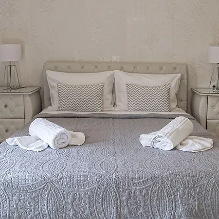 Diogenis Luxury Sea View Appartamento *